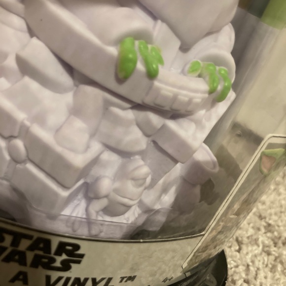 Star Wars the Mandalorian the child designs vinyl - Picture 11 of 12